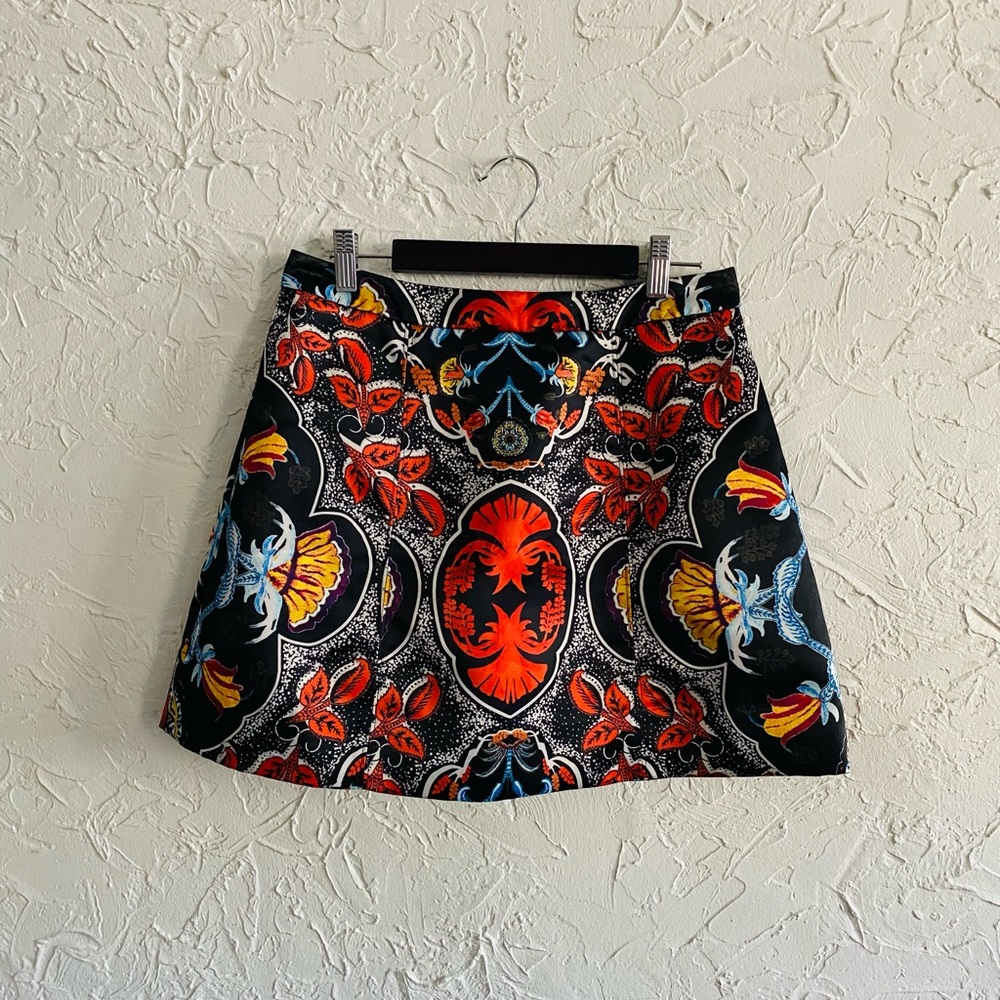 Alice & Olivia NWT mini print flare skirt sz M